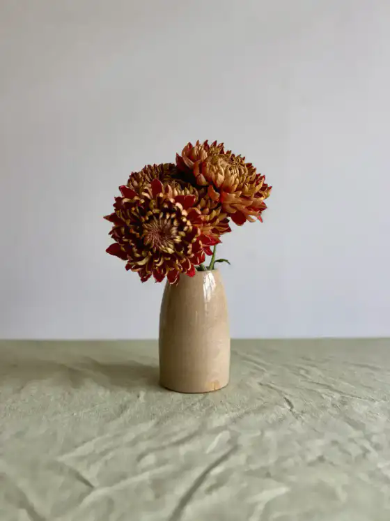 Bud vase image 1