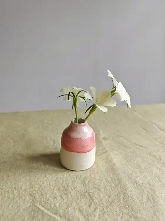 Bud vase image 1
